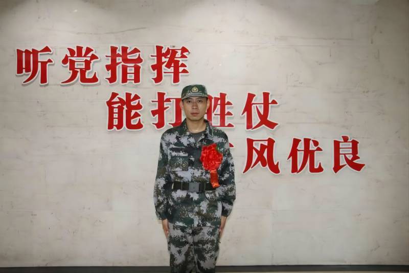 202311091699519568581862.jpg 陈宇航800.jpg