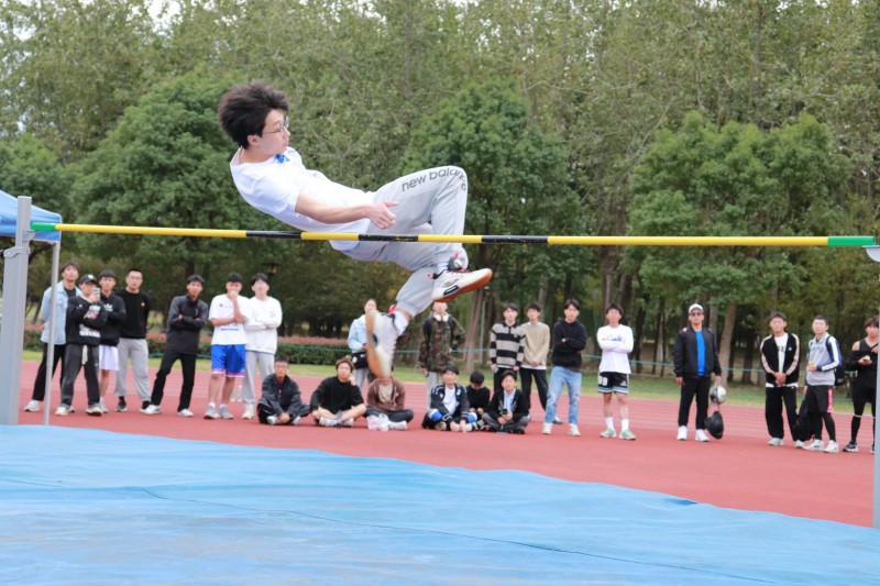 202210281666946611823979.jpg 6.数学_副本.jpg
