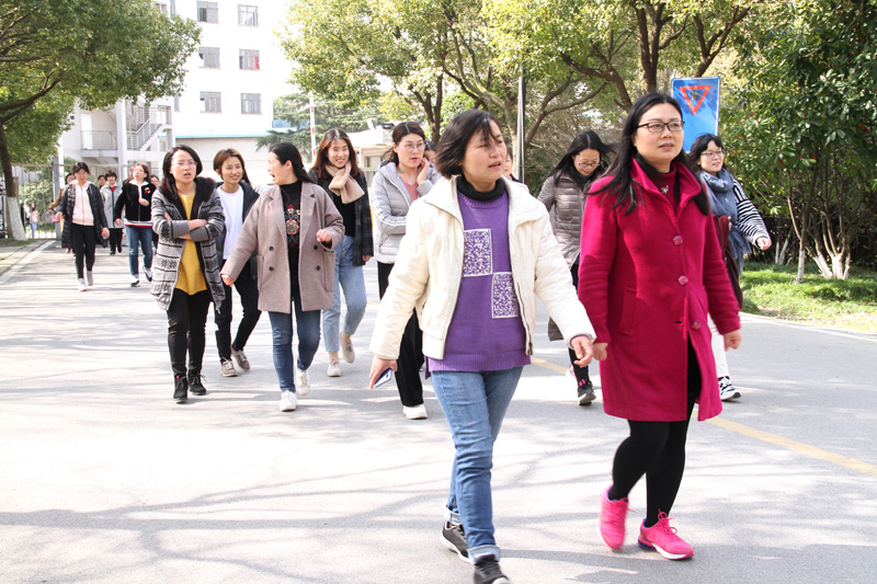 环湖健身走1.jpg