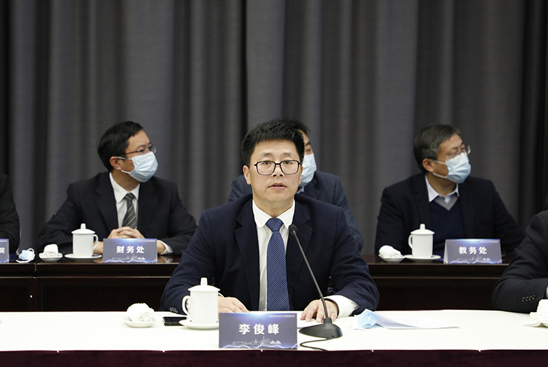 202201181642495739533575.jpg 李校长汇报.JPG