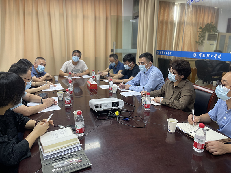 202109301632989071868980.jpg 校领导与市疾控中心领导座谈,交流防疫演练工作-2.jpg