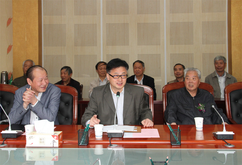 与会领导.jpg