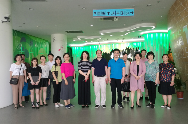 201806151529032521879842.jpg 童声里的中国合影.jpg