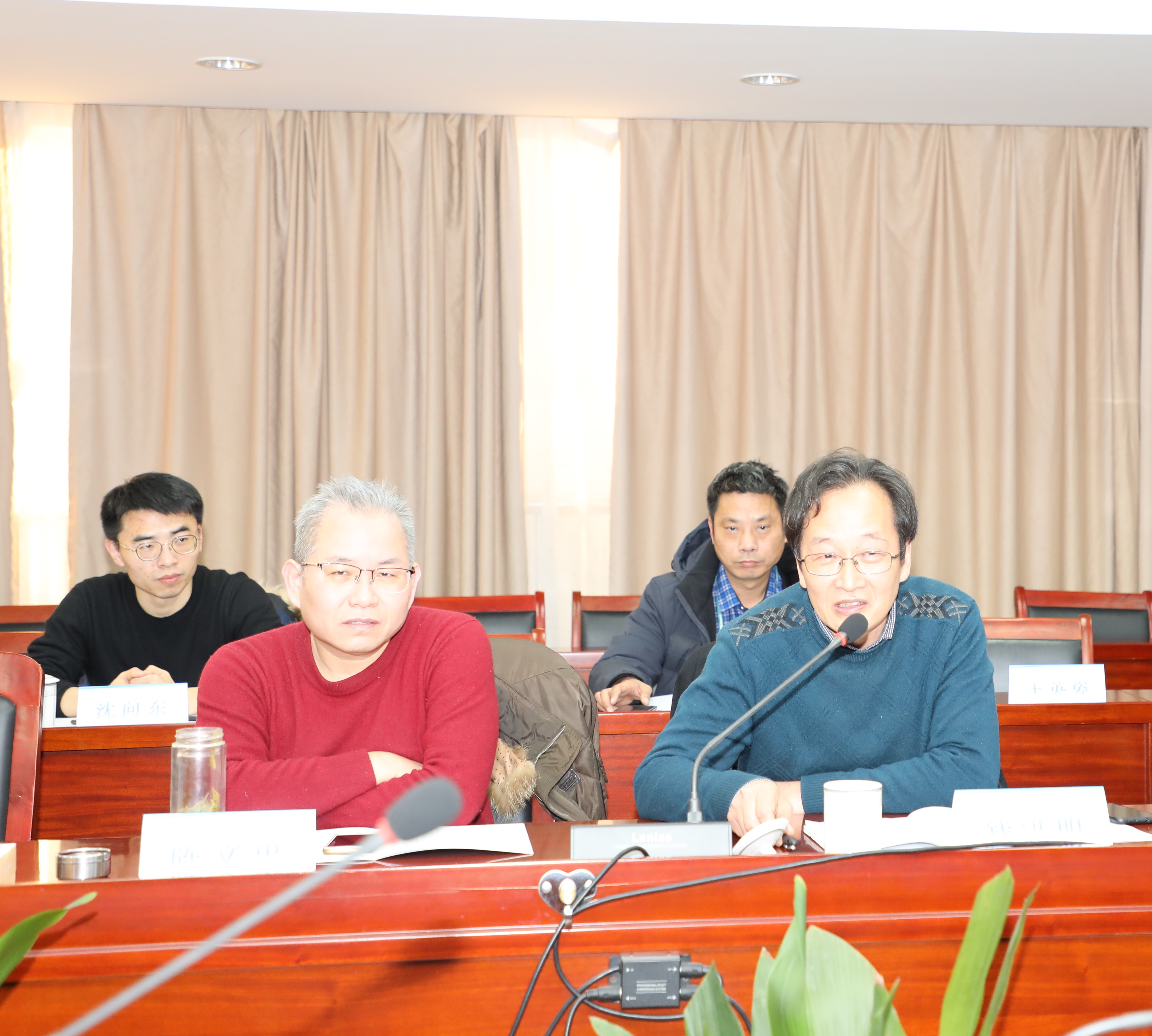 图6-苏州市委政策研究室钱洪明调研员发言.JPG