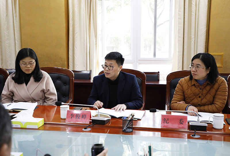 李校长讲话.JPG
