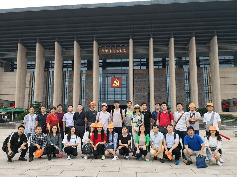 201806111528721597661746.jpg 化材学院赴嘉兴南湖开展党日活动1.jpg