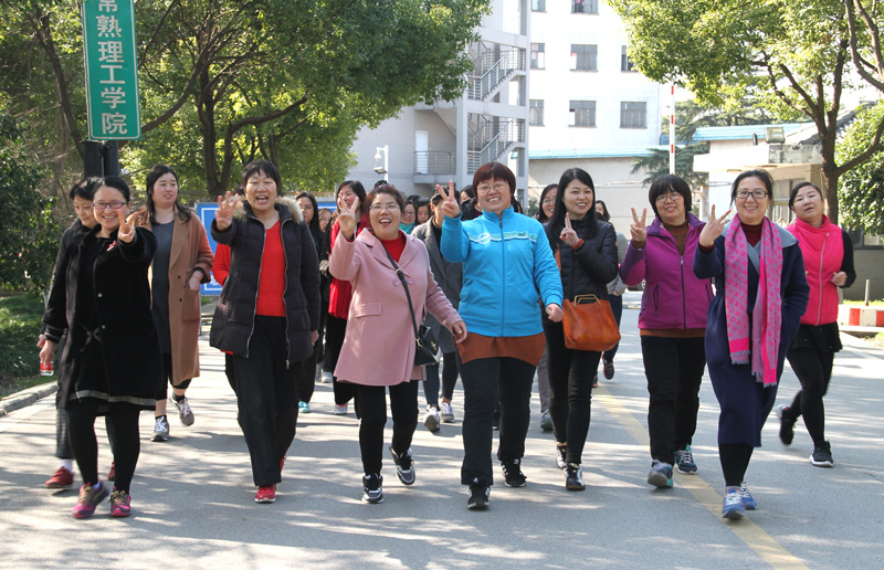 环湖健身走1.jpg