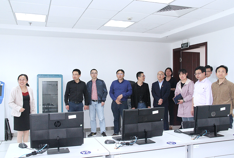 202104291619691822210013.jpg 参观信息培训室.jpg