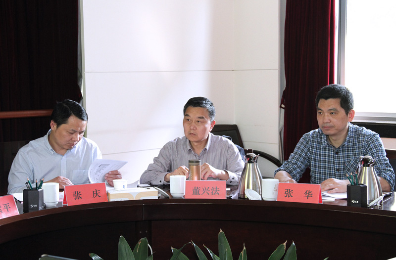 苏州大学信息办建设与管理中心主任张庆、苏州科技大学信息管理与建设中心主任董兴法、江南大学信息化建设与管理中心主任张华.jpg