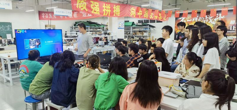 202105131620888247433478.jpg 全国大学生智能汽车竞赛团队研讨.jpg