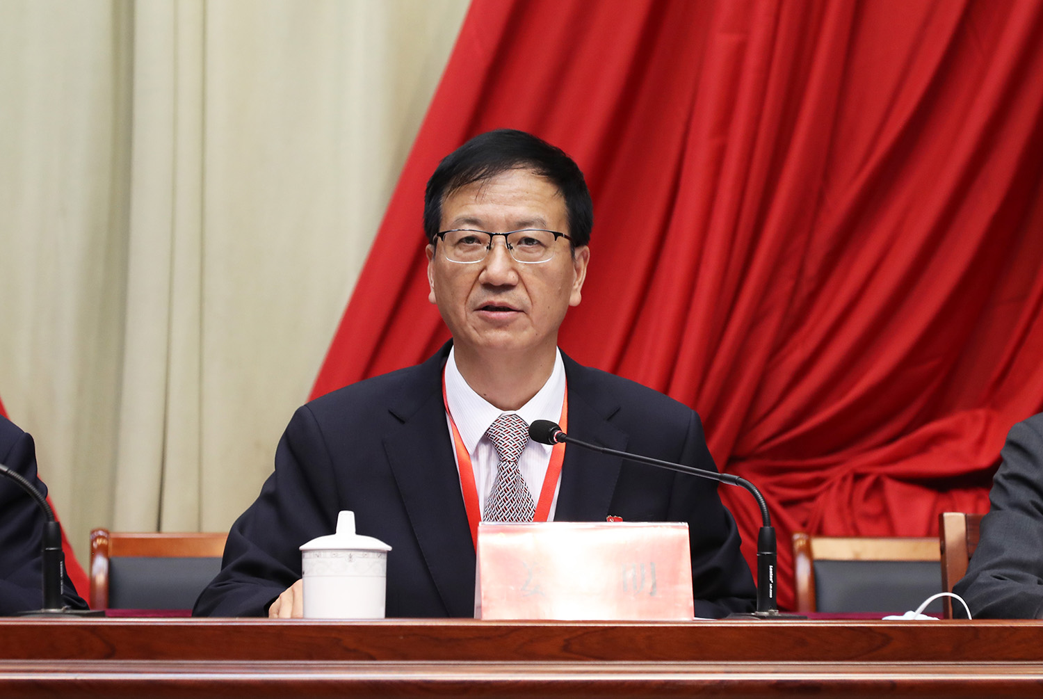 姜建明校长2.JPG