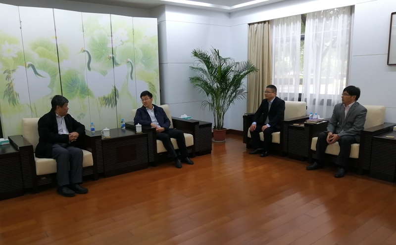 金相大赛龚秘书长来校交流_副本.jpg