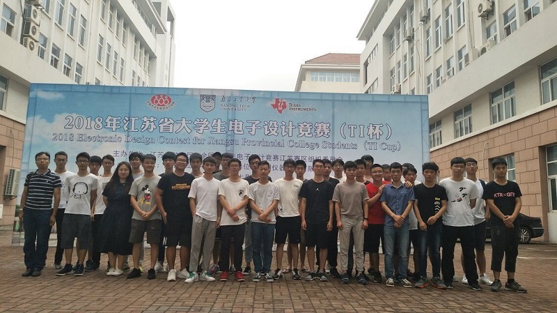 合影.jpg