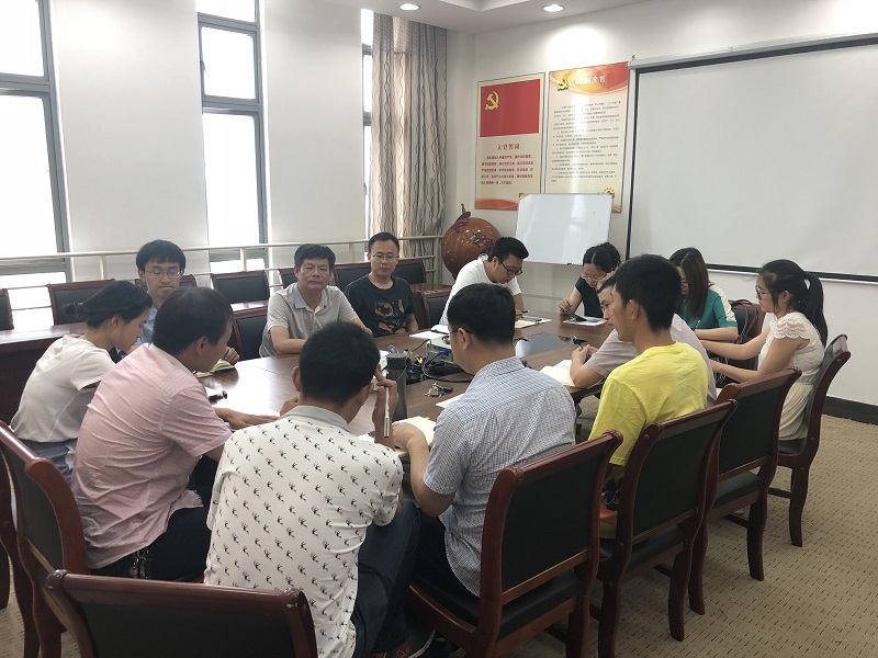 201806151529070080517519.png 化材学院分工会举行青年教师座谈会4.png