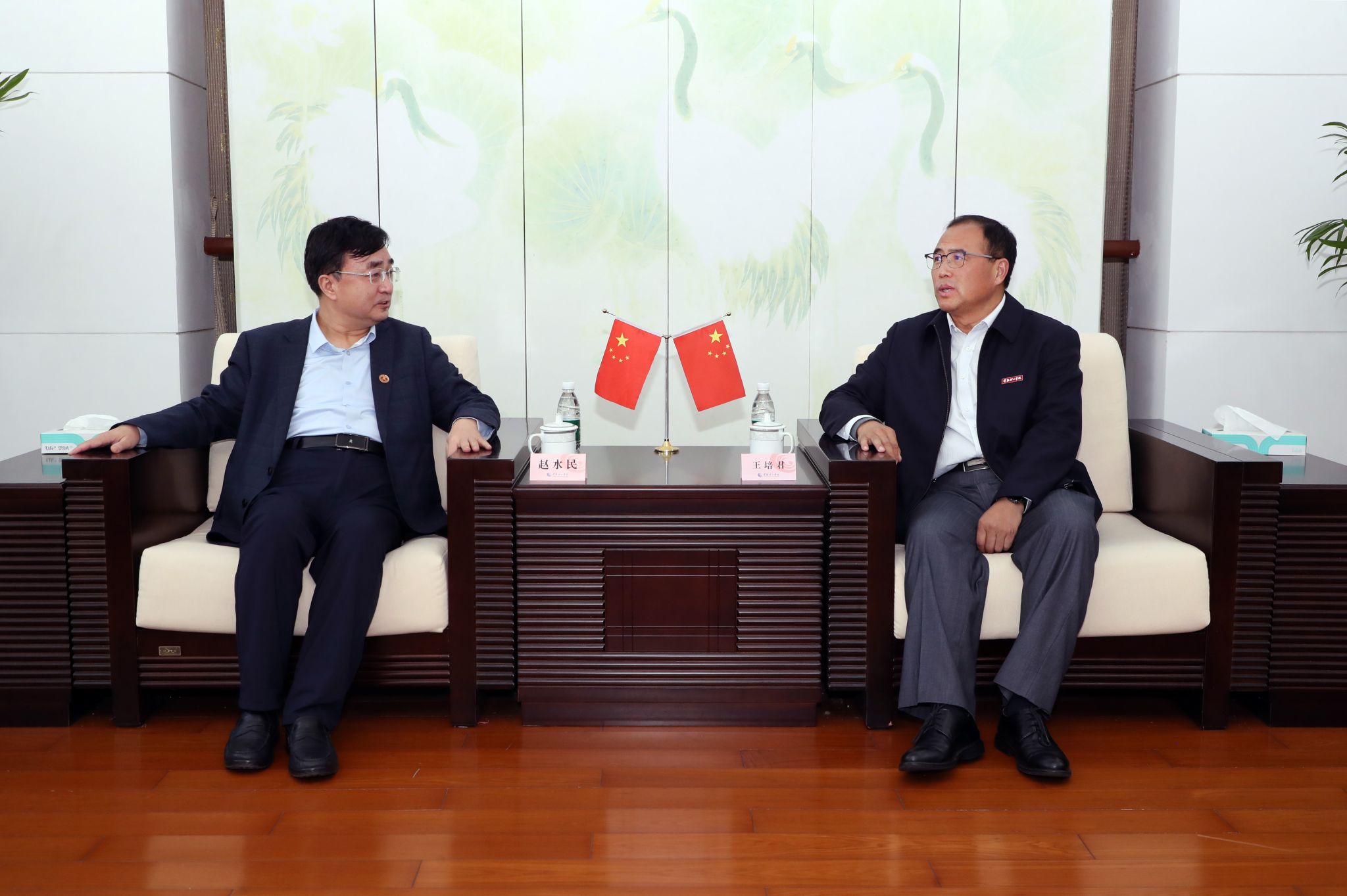 王书记会见2.JPG