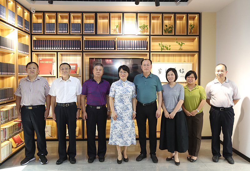 参观红馆6.JPG
