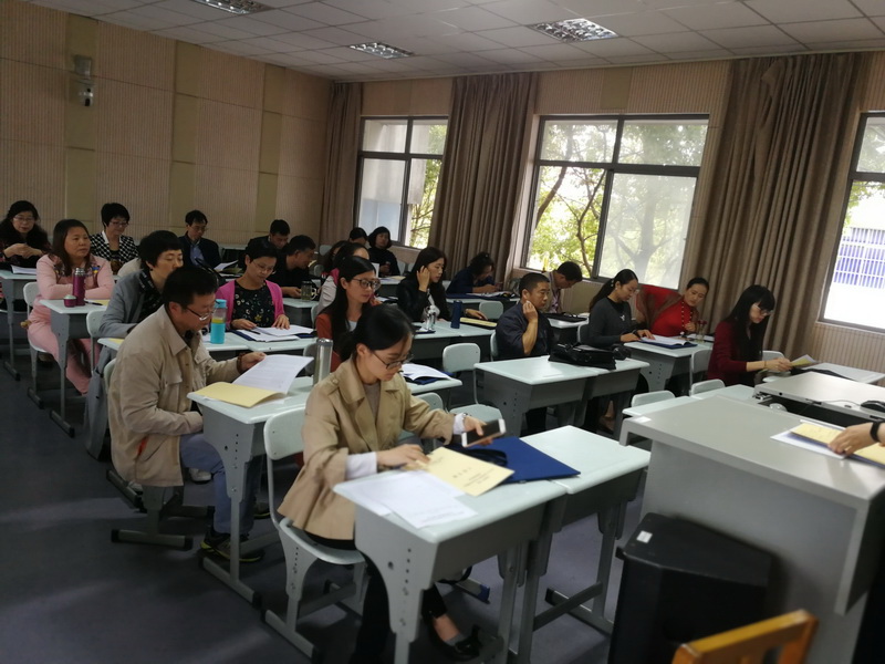 201810221540172713658681.jpg 评委会2y.jpg