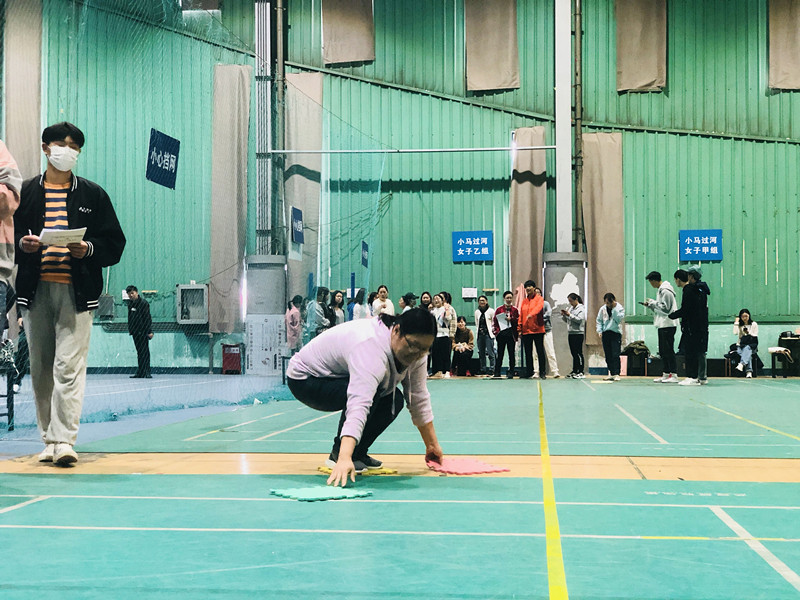 202111041636011628725691.jpg 小马过河_副本.jpg
