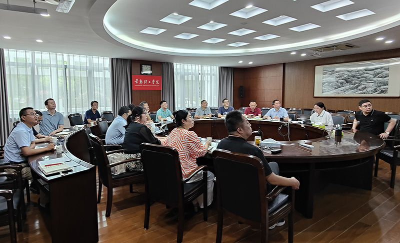 202207201658316685944212.jpg 学校组织召开资金绩效考核审议会800.jpg