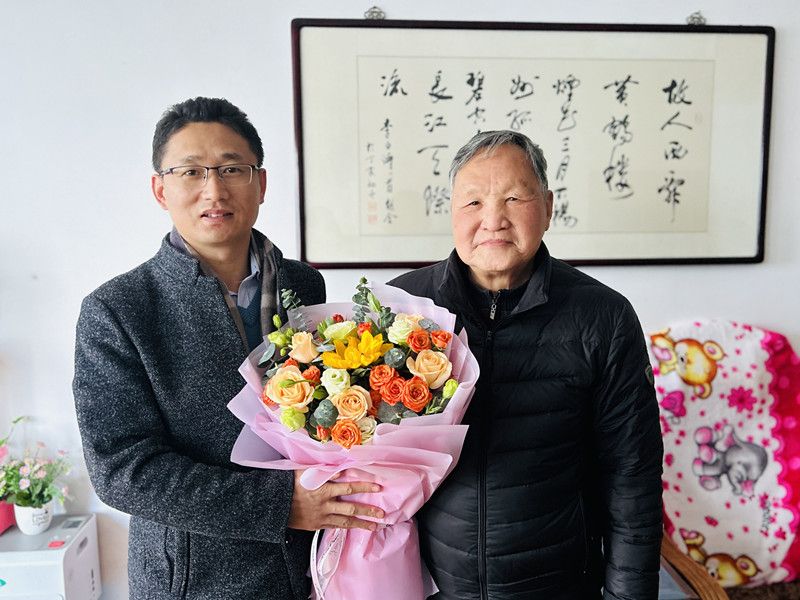 202401161705382312595036.jpg 王继元慰问吴友良.jpg