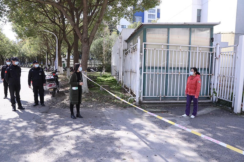 心理医生到位辅导安慰.jpg
