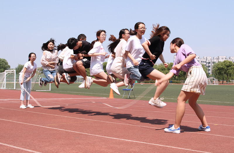 跳绳比赛.jpg