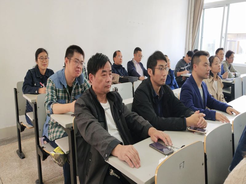 201911081573221062674610.jpg 师生.jpg
