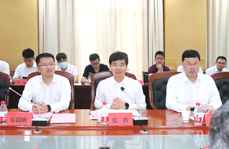 202106241624527384917208.jpg 昆山市领导(副市长张桥,副市长、科技镇长团团长张建成,昆山市千灯镇党委书记秦微晰).jpg