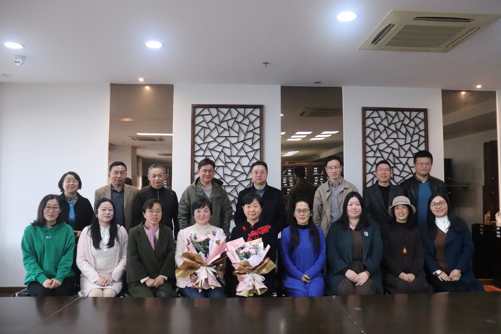 202303281679991859294564.jpg 1荣幸合影 (复制).JPG