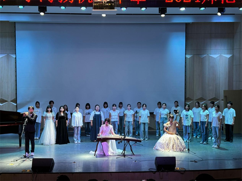 202409261727348196762804.png 晚会5.png