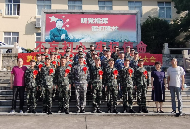 202109241632466660813967.jpg 欢送新兵0.jpg